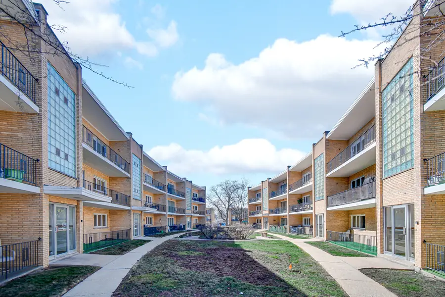 10336 S Pulaski Road #202, Oak Lawn, IL 60453 - #3