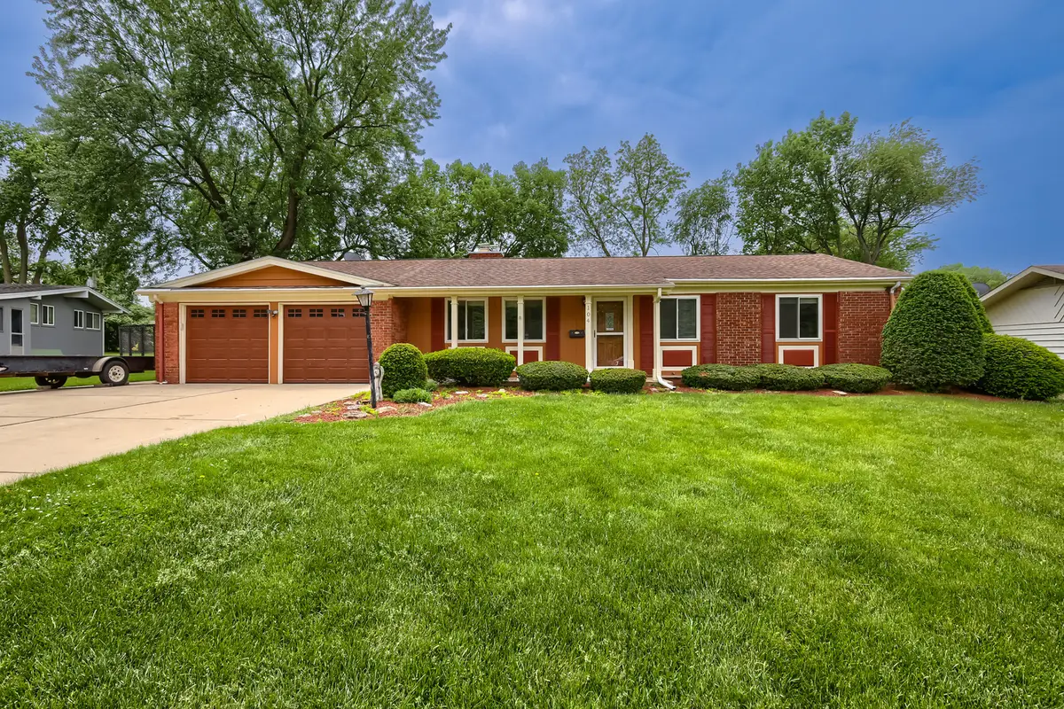 104 Sharon Lane, North Aurora, IL 60542 - #1
