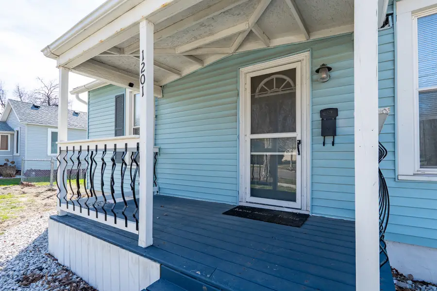 1201 S East Street, Bloomington, IL 61701 - #2