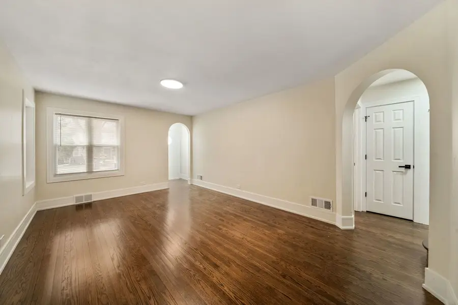 10235 S Rhodes Avenue, Chicago, IL 60628 - #3