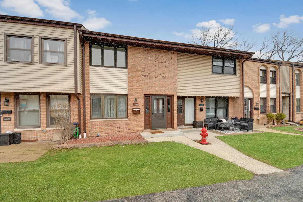 7666 S 88th Court, Justice, IL 60458 - #1