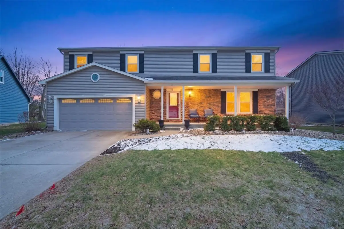 211 Lake Shore Circle, Bloomington, IL 61704 - #1