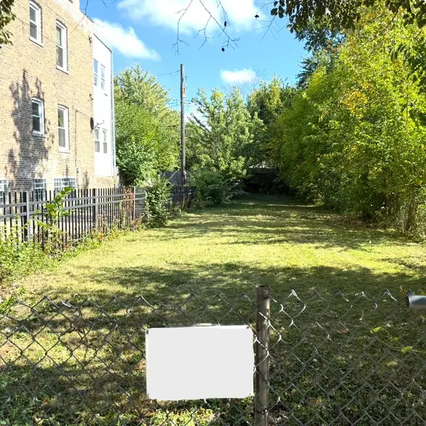 711 N Ridgeway Avenue, Chicago, IL 60624