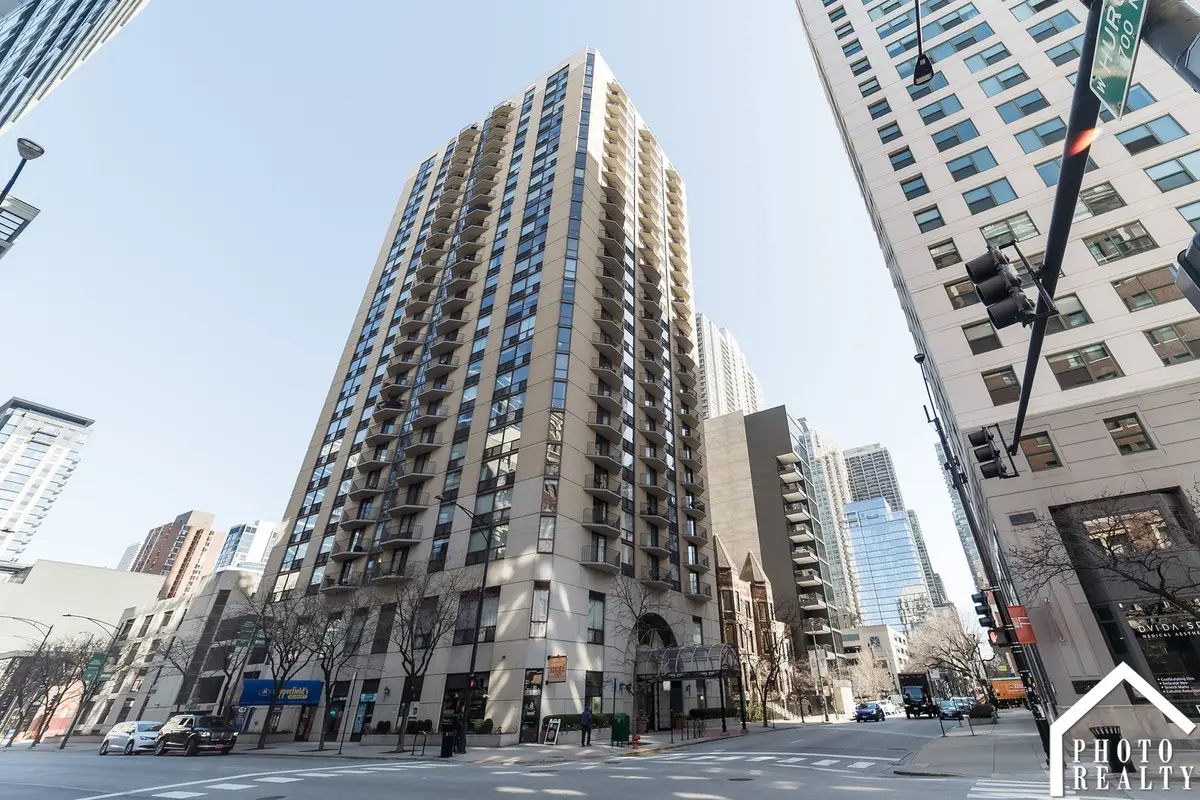 70 W Huron Street #2207, Chicago, IL 60654 - #1