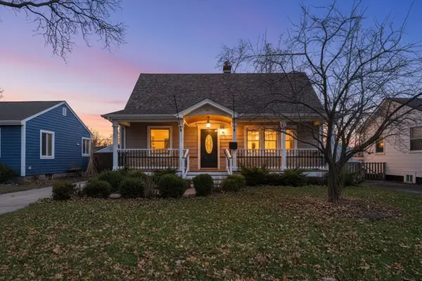 251 N Michigan Avenue, Villa Park, IL 60181