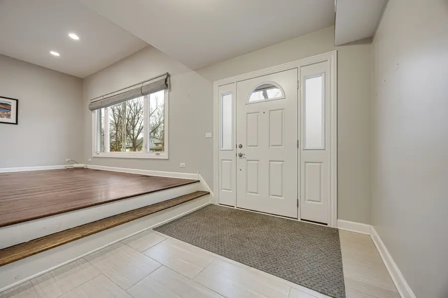 1811 Azalea Lane, Mount Prospect, IL 60056 - #3