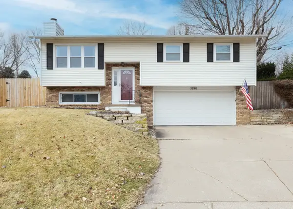 3890 Tanglefoot Court, Bettendorf, IA 52722