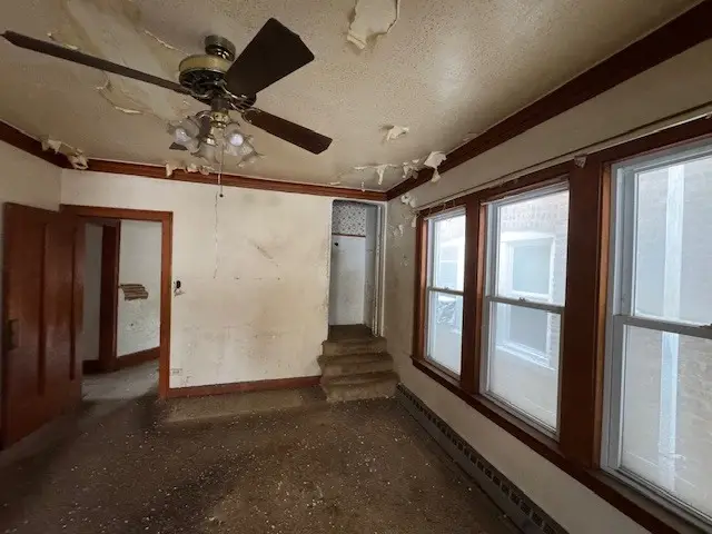 3053 N Kenneth Avenue, Chicago, IL 60641 - #3