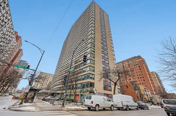 2930 N Sheridan Road #903, Chicago, IL 60657