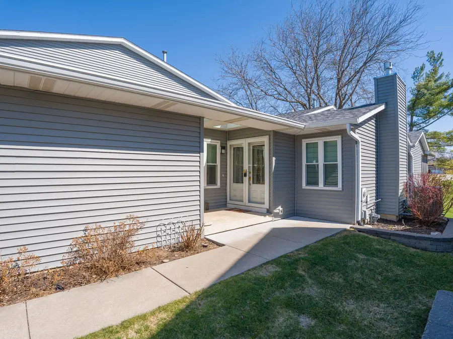 3065 Red Wing Court, Bettendorf, IA 52722 - #2