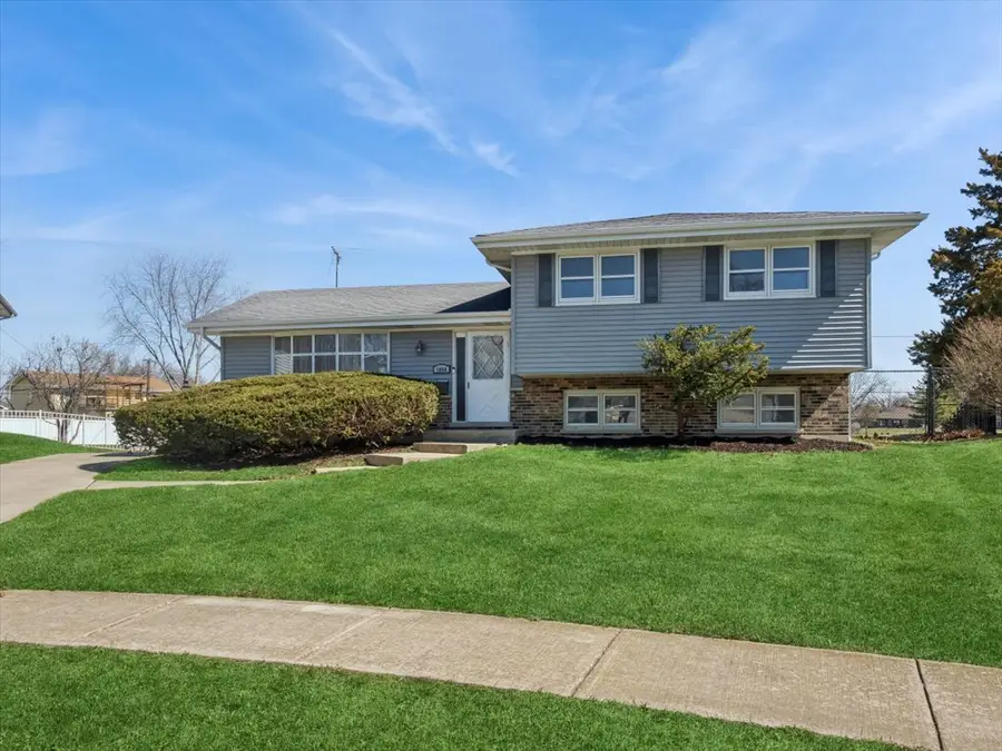 1000 Lancaster Court, Hoffman Estates, IL 60169 - #2
