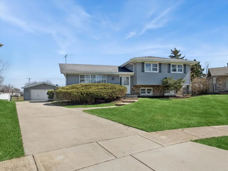 1000 Lancaster Court, Hoffman Estates, IL 60169 - #3