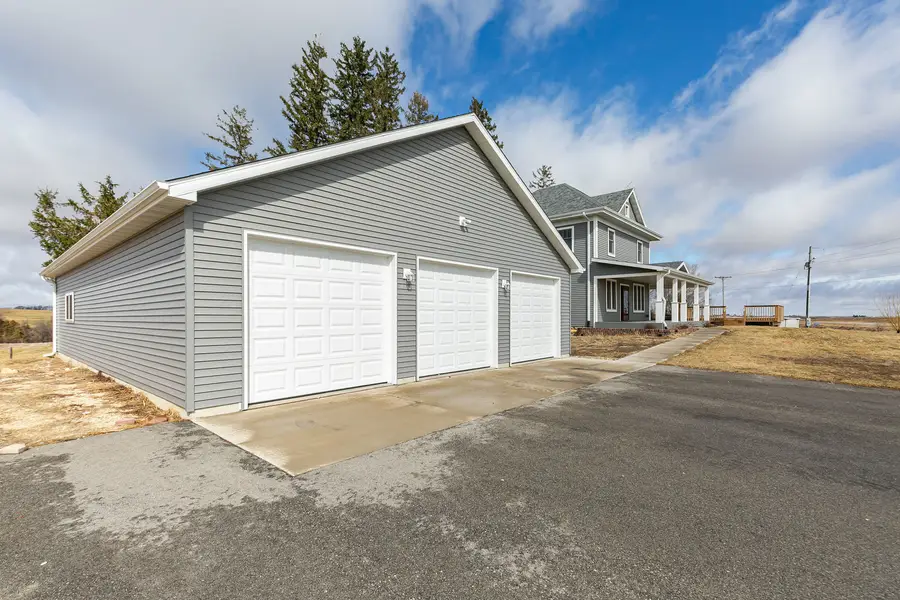 23419 Gehl Lane, Cascade, IA 52033 - #2