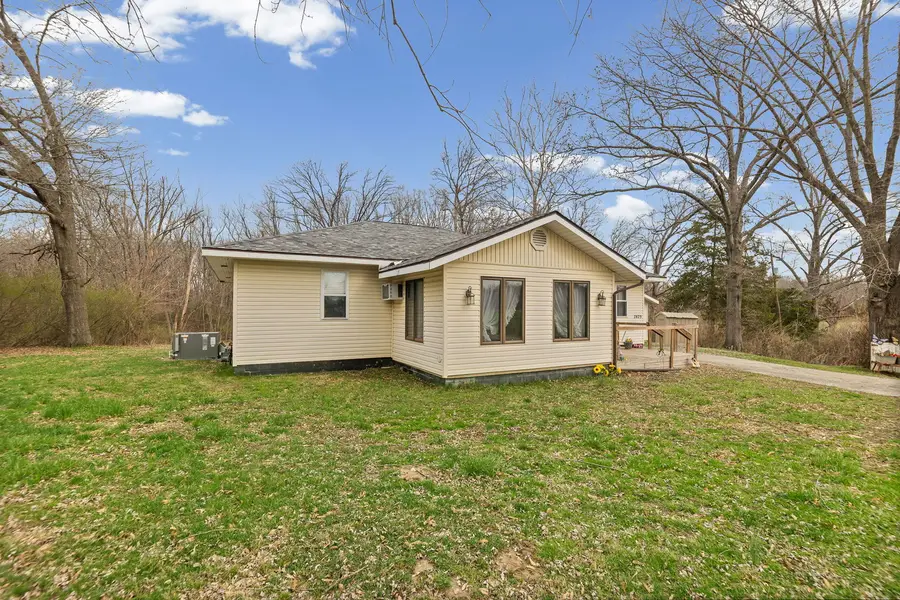 2429 Overbeck Lane, Centralia, IL 62801 - #3