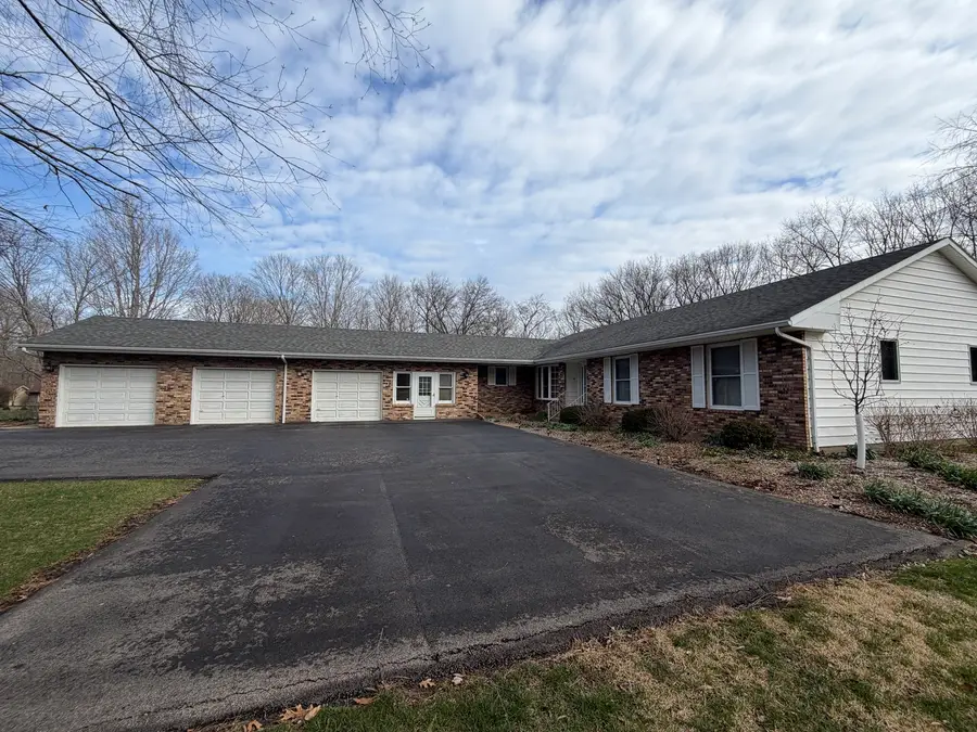 22219 Carltons Dell Road, Danville, IL 61834 - #3