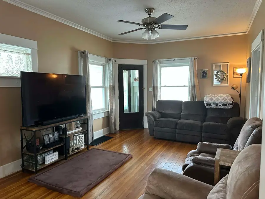 211 N Richman Street, Villa Grove, IL 61956 - #3