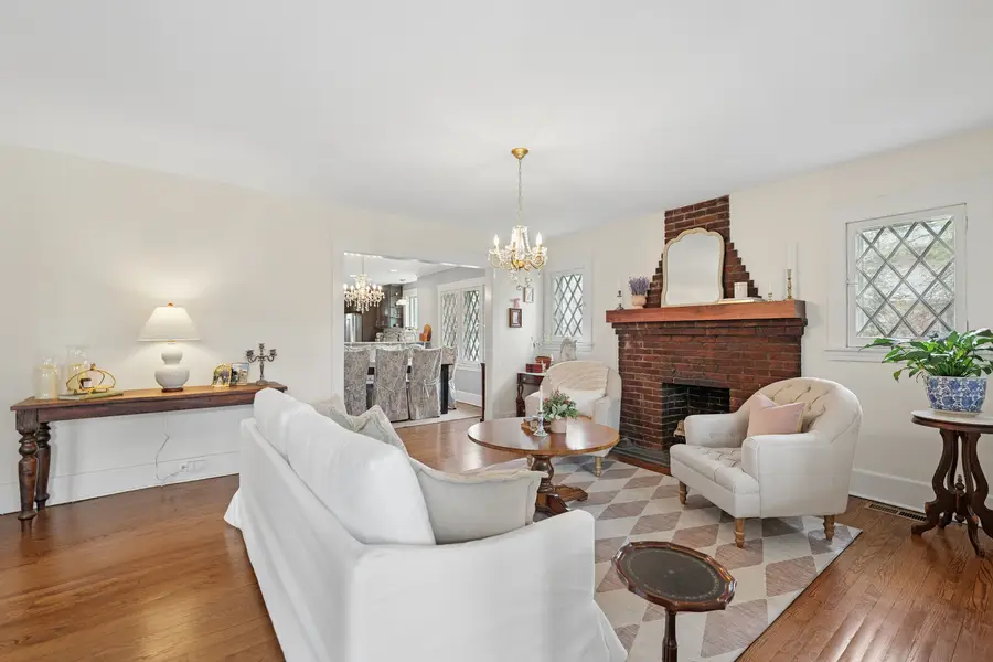 4136 Raymond Avenue, Brookfield, IL 60513 - #3