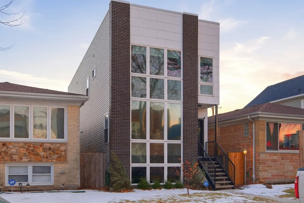 5539 W Drummond Place, Chicago, IL 60639 - #1