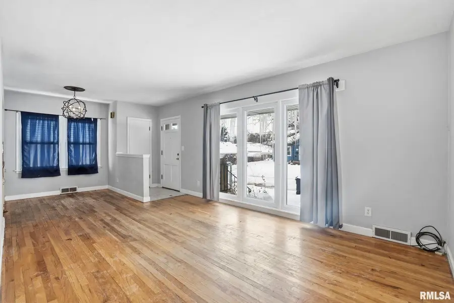 2427 29 1/2 Street, Rock Island, IL 61201 - #3