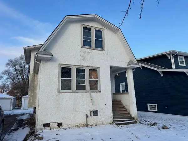 906 S 9th Avenue, Maywood, IL 60153