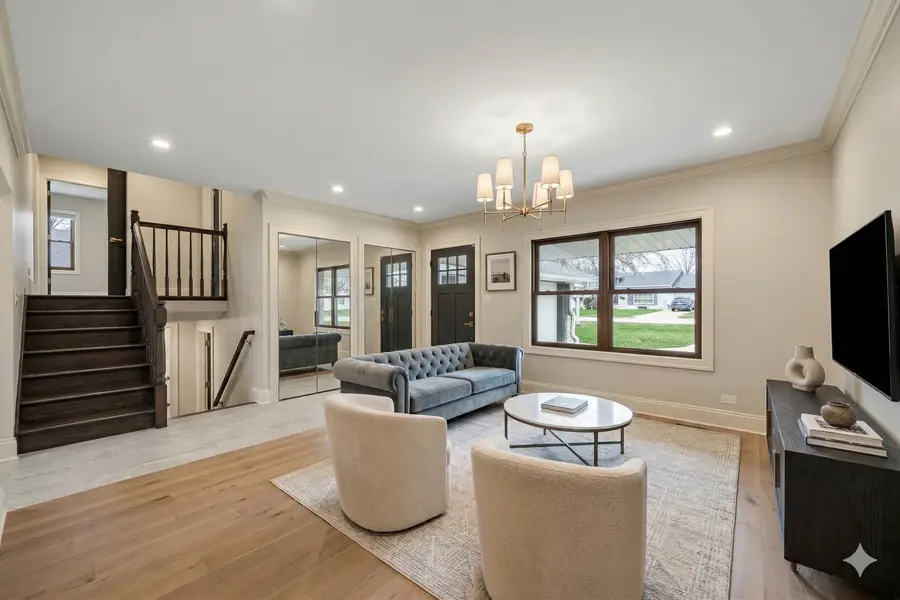 1411 Jill Court, Glendale Heights, IL 60139 - #3