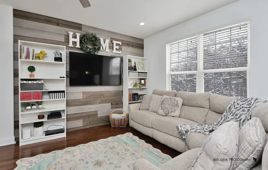 1493 Saint James Court, Gurnee, IL 60031 - #3