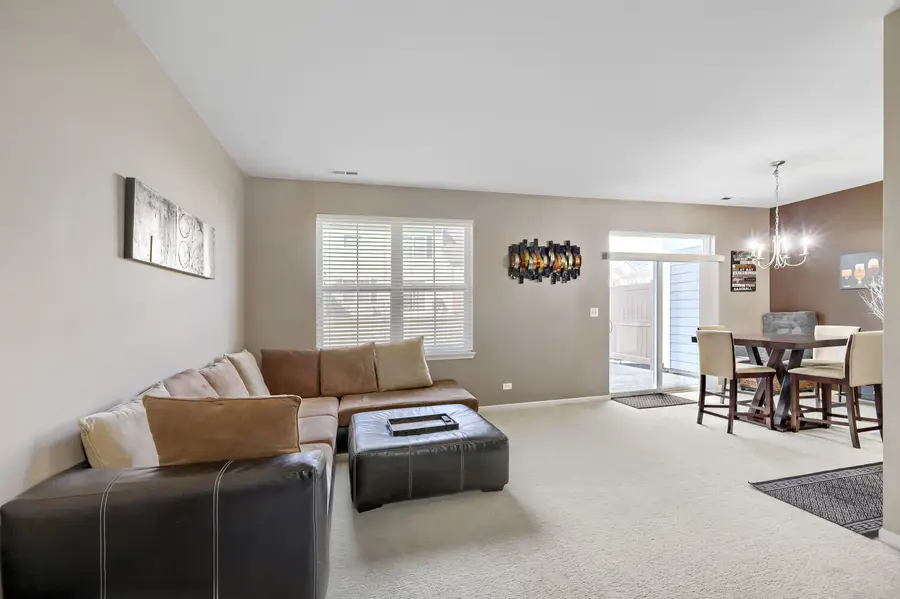 422 Victoria Lane, Elgin, IL 60124 - #2