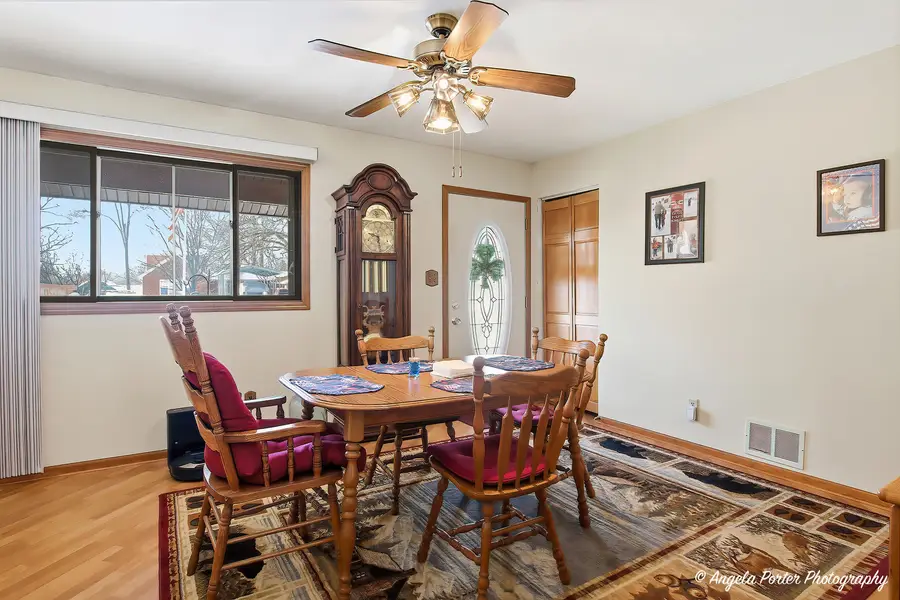 5218 Parkview Drive, McCullom Lake, IL 60050 - #2