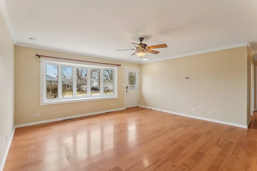 1903 Hazelwood Drive, Lindenhurst, IL 60046 - #3