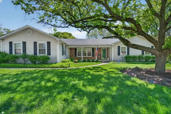 1105 Barcroft Court, Naperville, IL 60540