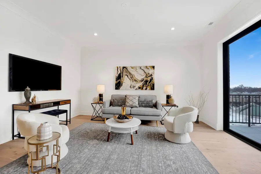 5630 N Broadway Street #5W, Chicago, IL 60660 - #2