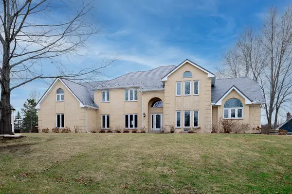 3821 Nottingham Drive, Long Grove, IL 60047