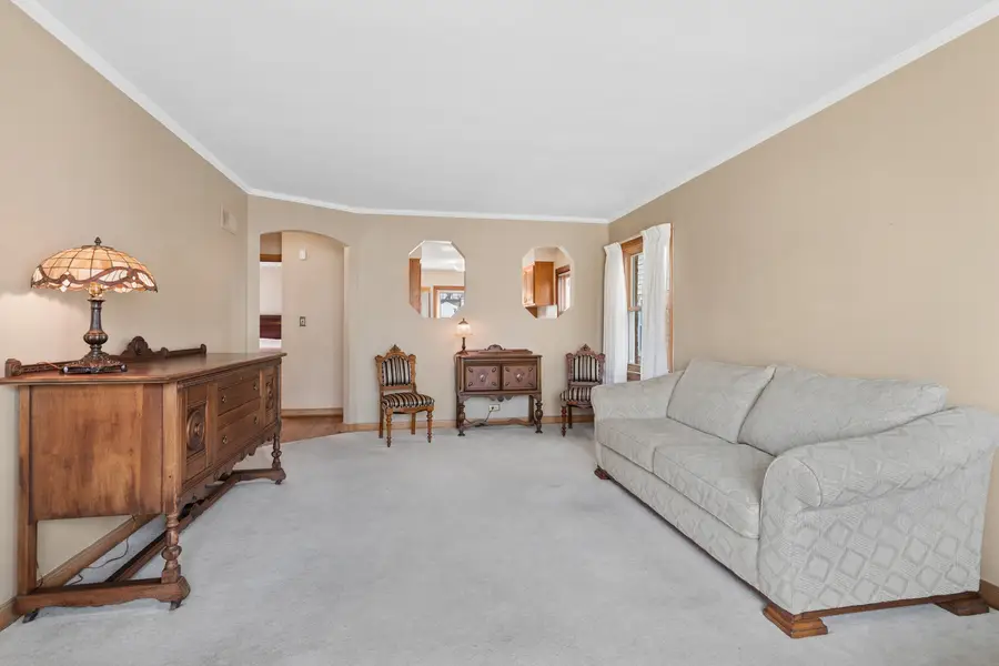 6311 N Tripp Avenue, Chicago, IL 60646 - #3