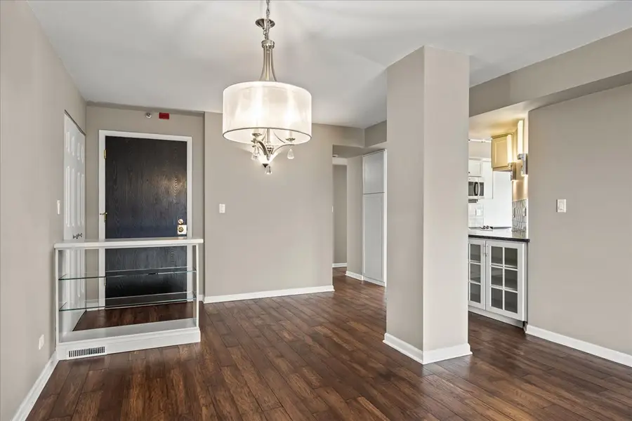 1738 Chicago Avenue #805, Evanston, IL 60201 - #3