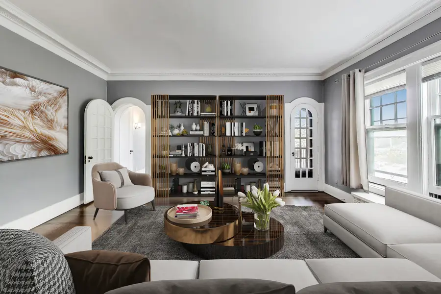 1615 E Hyde Park Boulevard #2, Chicago, IL 60615 - #3