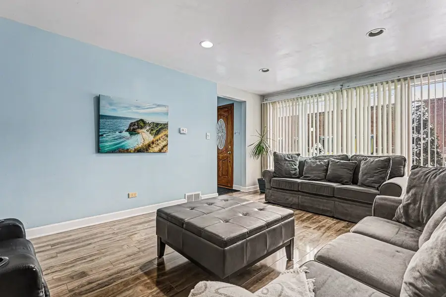 3230 W Pershing Road, Chicago, IL 60632 - #2