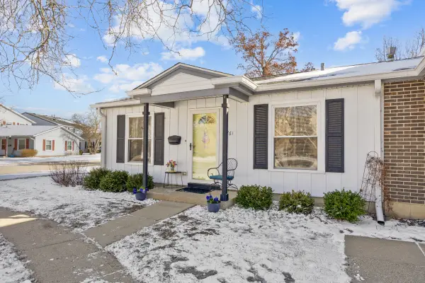 761 Wellington Avenue #761, Elk Grove Village, IL 60007