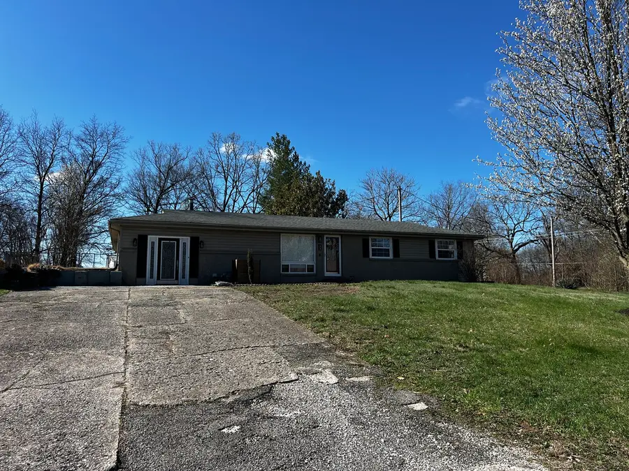 33 Westwood Drive, Mount Vernon, IL 62864 - #2