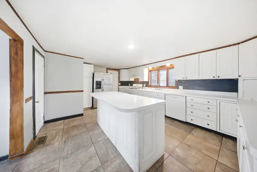 557 Binder Street, Aurora, IL 60505 - #2