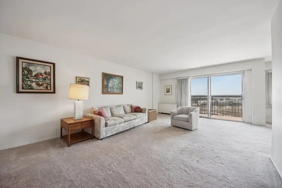 7141 N Kedzie Avenue #1213, Chicago, IL 60645 - #2