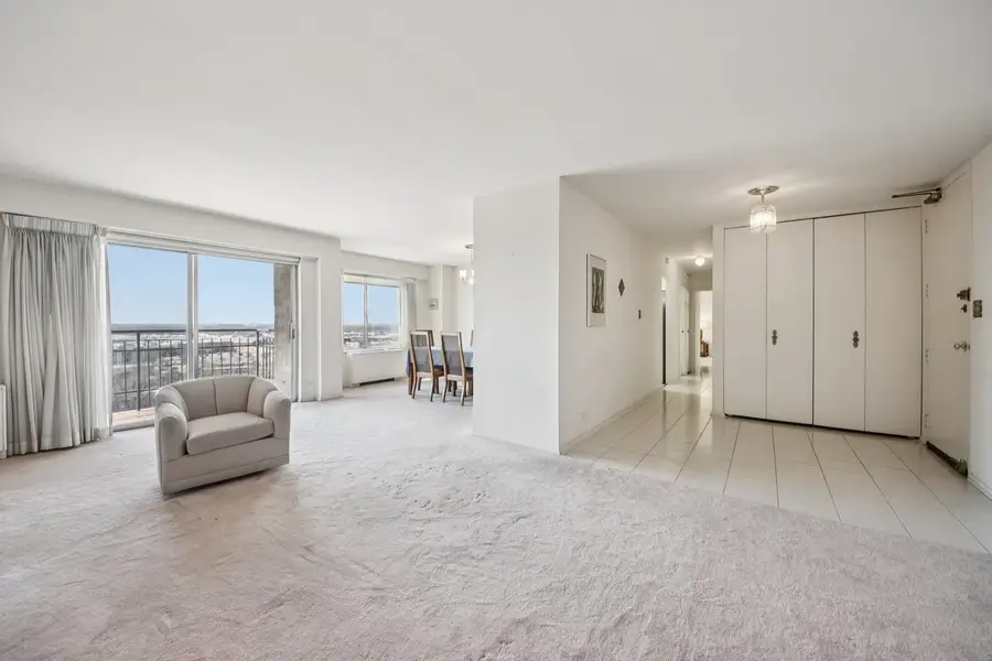 7141 N Kedzie Avenue #1213, Chicago, IL 60645 - #3