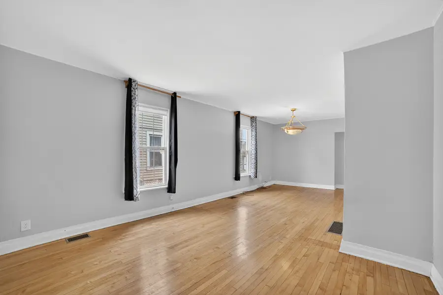 1142 N Mason Avenue, Chicago, IL 60651 - #3