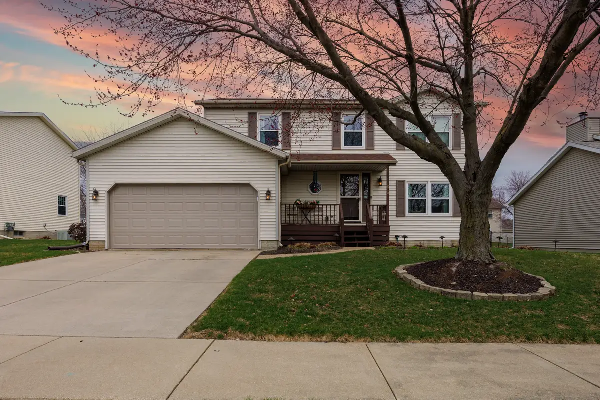 2810 Arrowhead Drive, Bloomington, IL 61704 - #1