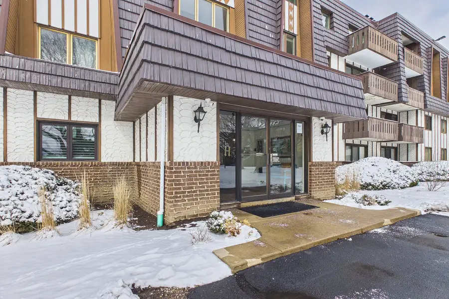 13000 W Heiden Circle #3105, Lake Bluff, IL 60044 - #2