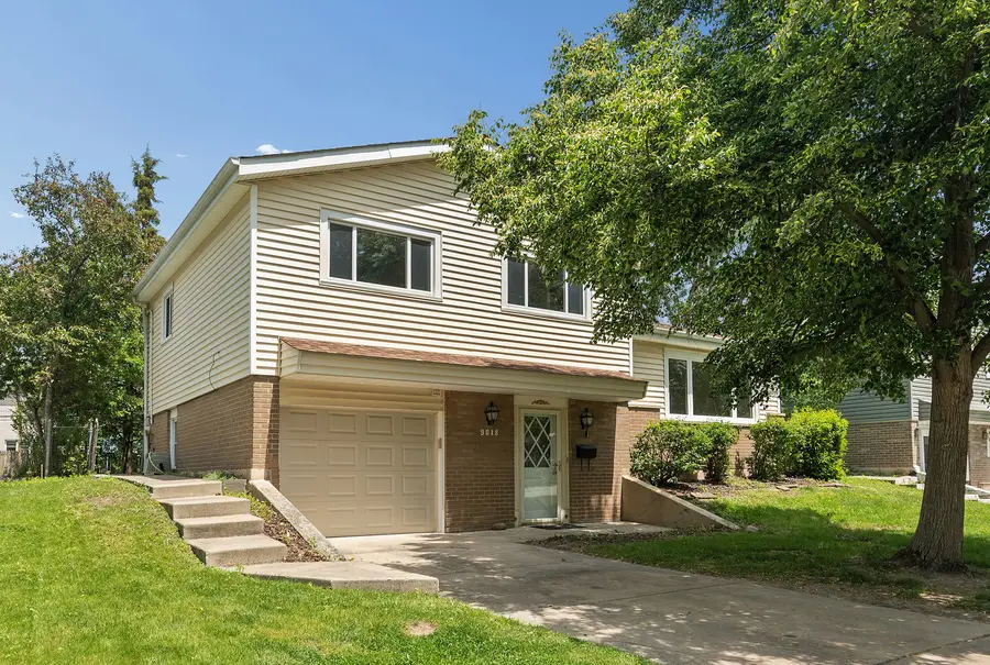 9018 Forest Lane E, Hickory Hills, IL 60457 - #2