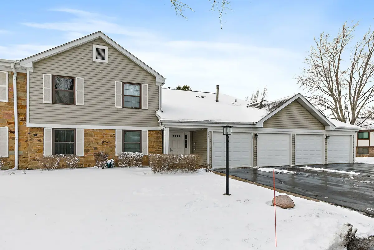 320 Woodbury Court #D1, Schaumburg, IL 60193 - #1