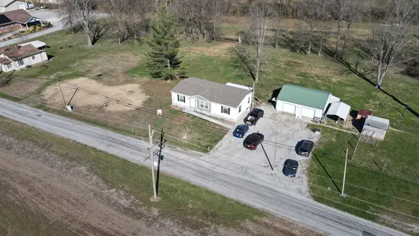 2360 Taylor Road, West Frankfort, IL 62896