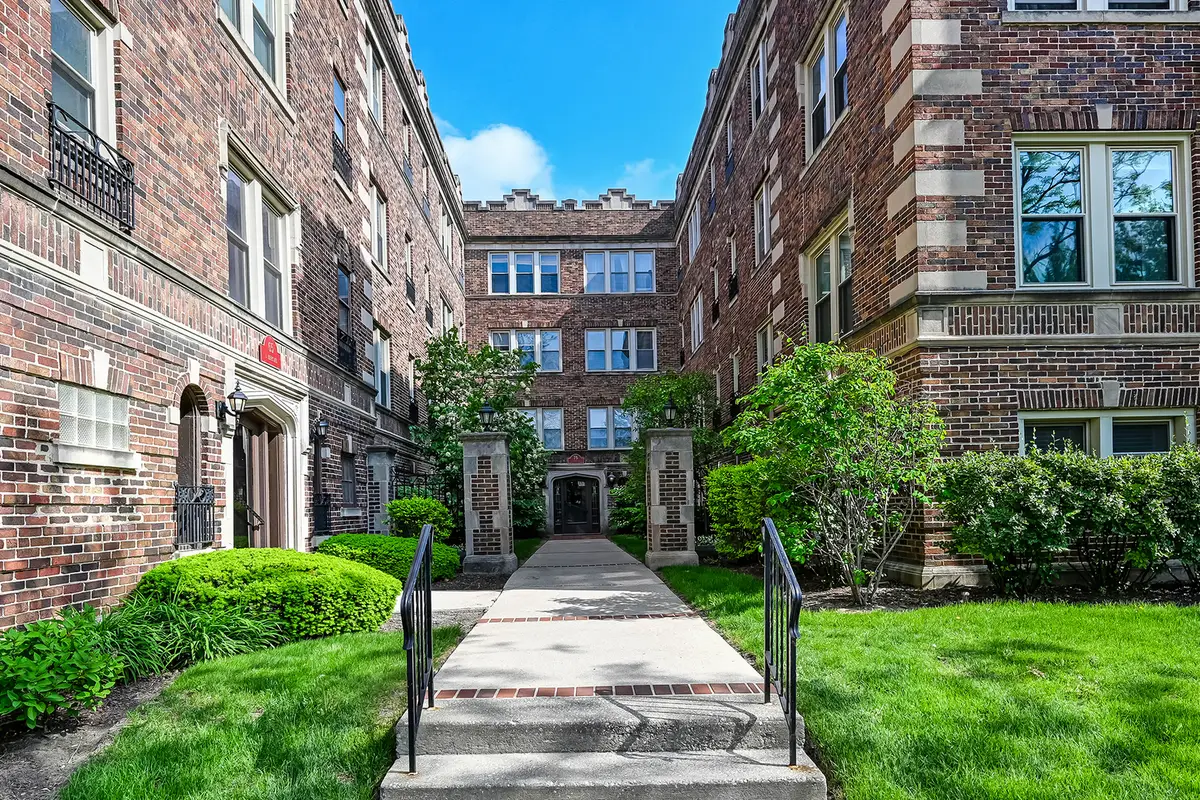 75 E Harris Avenue #3C, La Grange, IL 60525 - #1