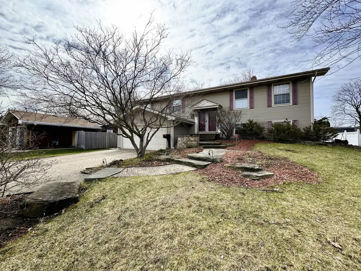 23W281 Cambridge Court, Glen Ellyn, IL 60137 - #1