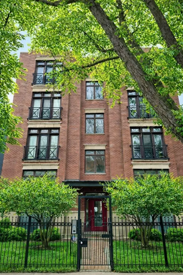 4862 N Kenmore Avenue #4N, Chicago, IL 60640